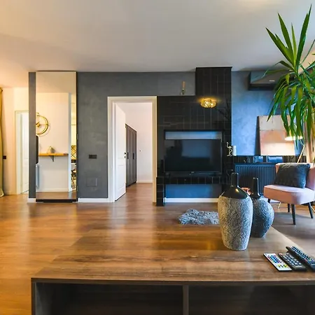 Grand Park Rose Iulius Mall Appartement