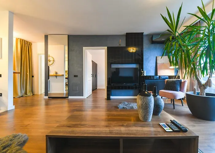 Grand Park Rose Iulius Mall Apartament